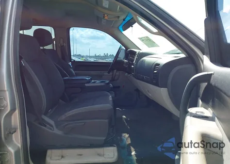 2011 Chevrolet Silverado C1500 Lt from USA, damaged, VIN 3GCPCSEA3BG151710